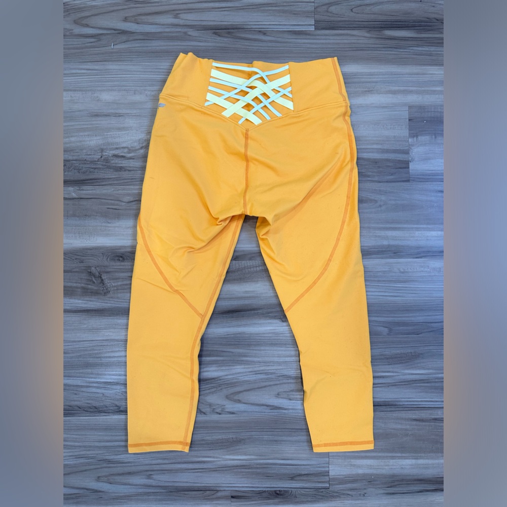Boost Powerhold  High-waisted 7/8 legging. Only worn once! s